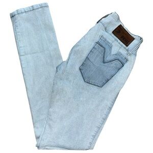 Diesel Vintage Rare Women’s Size 10 Light Blue Wash Super Low Rise Slim Jeans